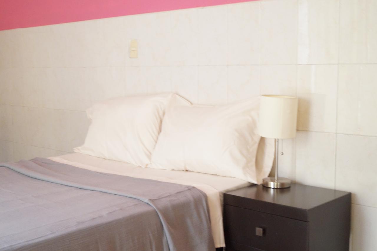 Casa De Los Soles B&B Hostal Tlaquepaque Екстериор снимка